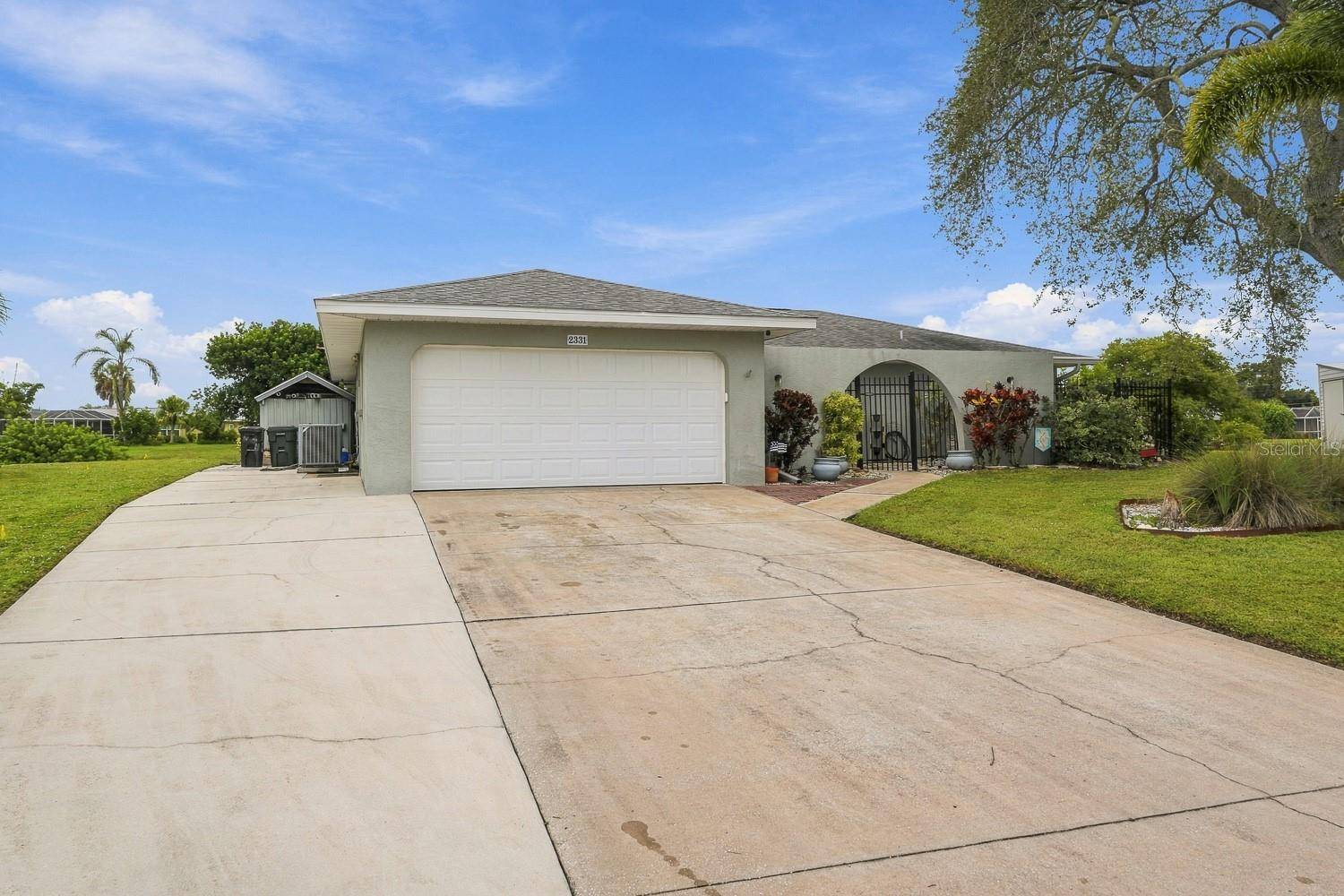2331 SANDLEWOOD DR, Venice, FL 34293