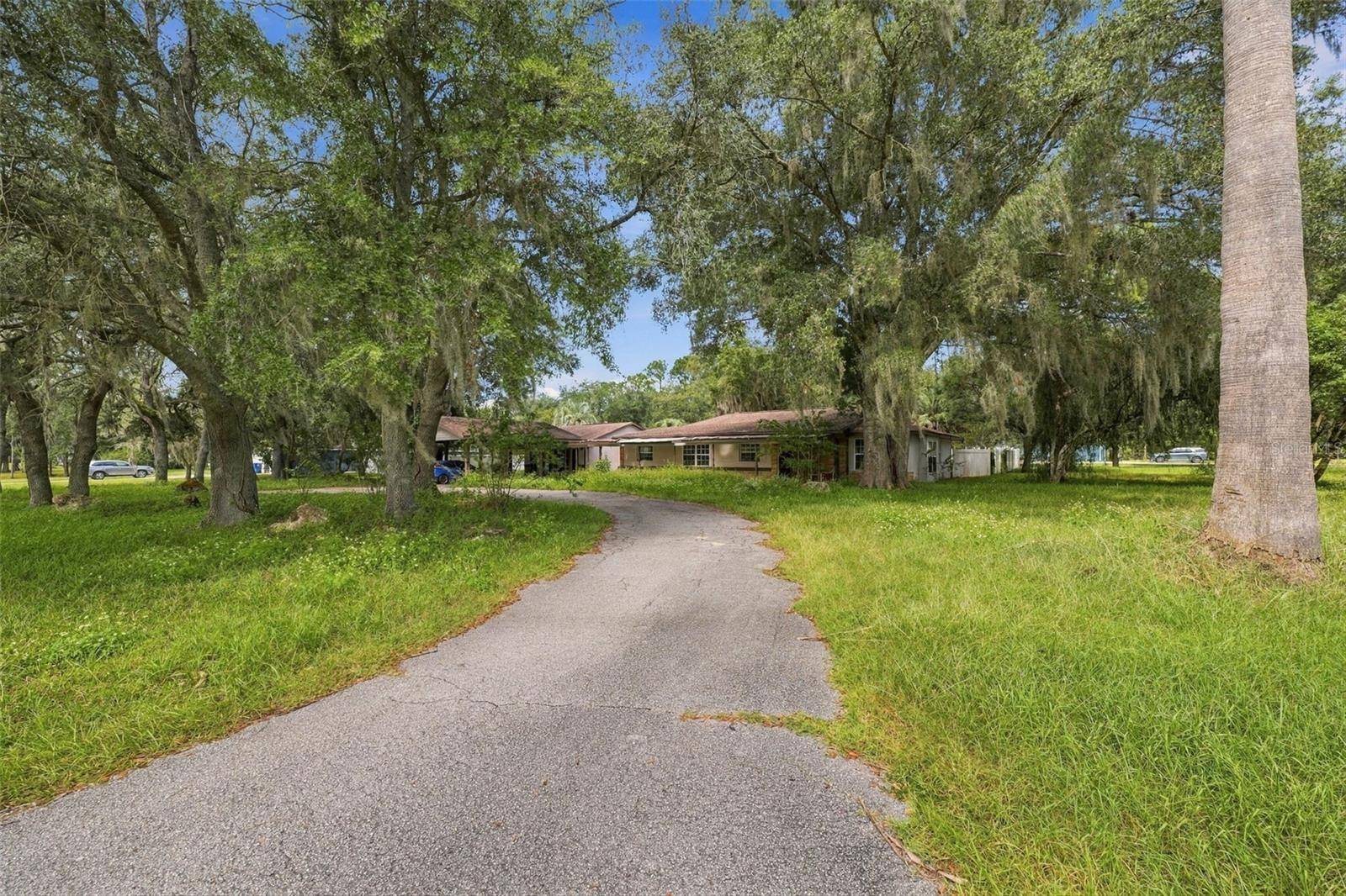 15499 OAKCREST CIR, Brooksville, FL 34604