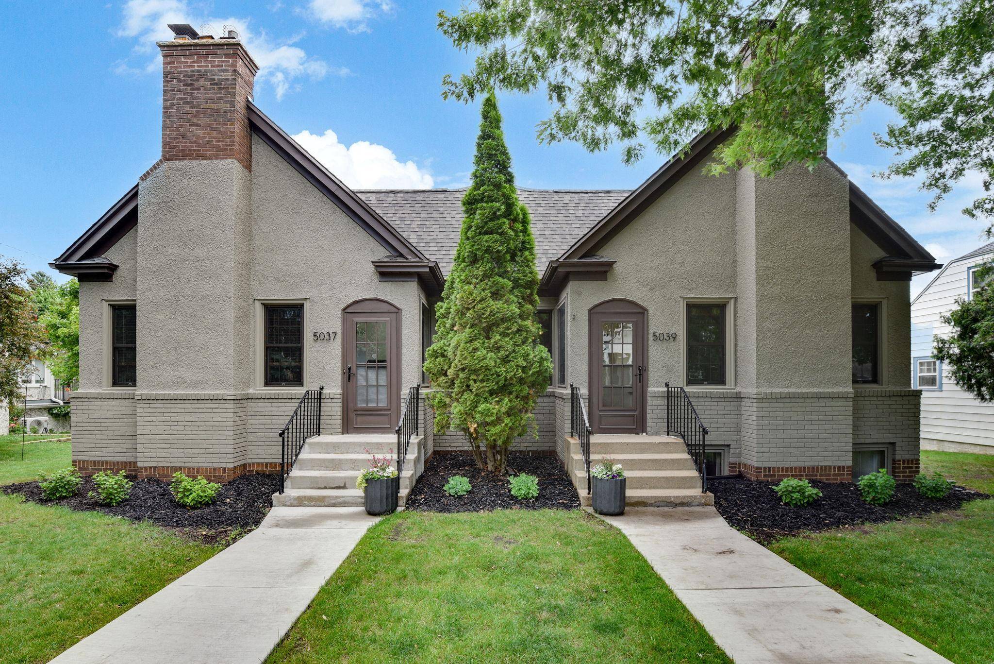 5037/5039 Abbott AVE S, Minneapolis, MN 55410