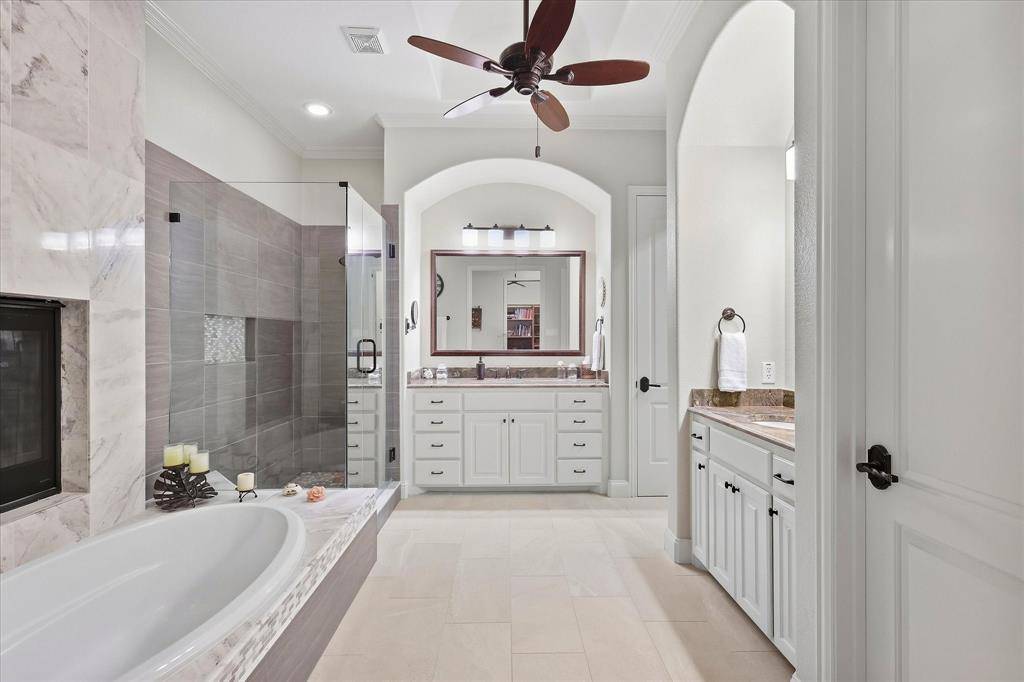 2809 Creekway Drive, Carrollton, TX 75010