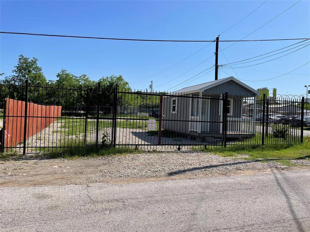 2846 Bedford Street, Dallas, TX 75212
