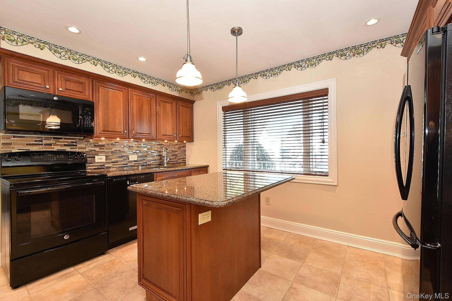 26 Ballad LN, Hicksville, NY 11801