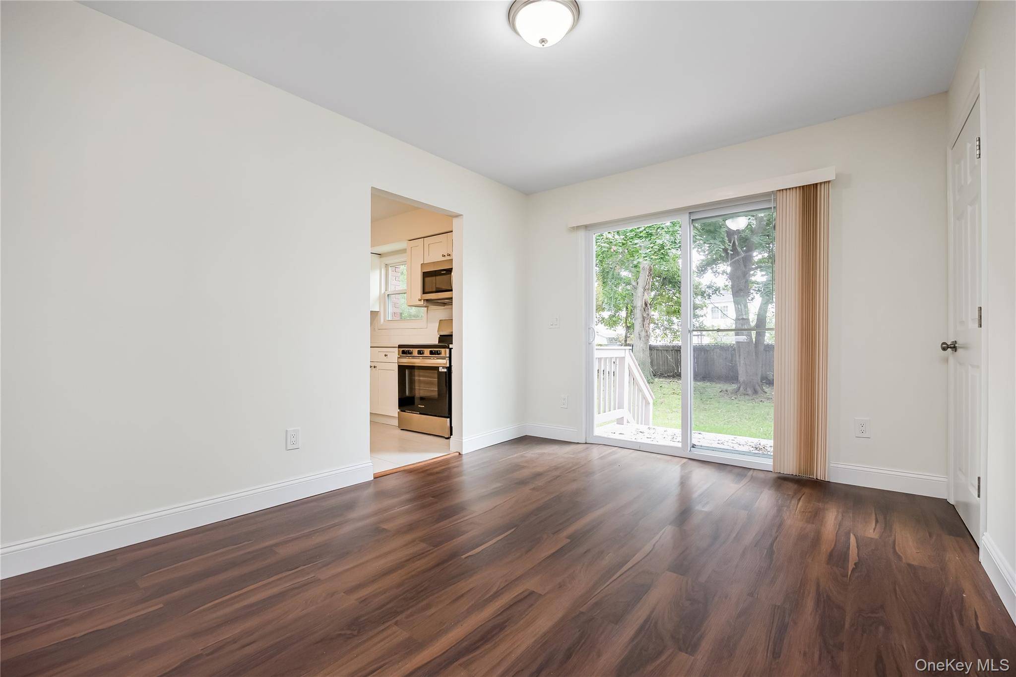 1182 E 3rd AVE, Bay Shore, NY 11706