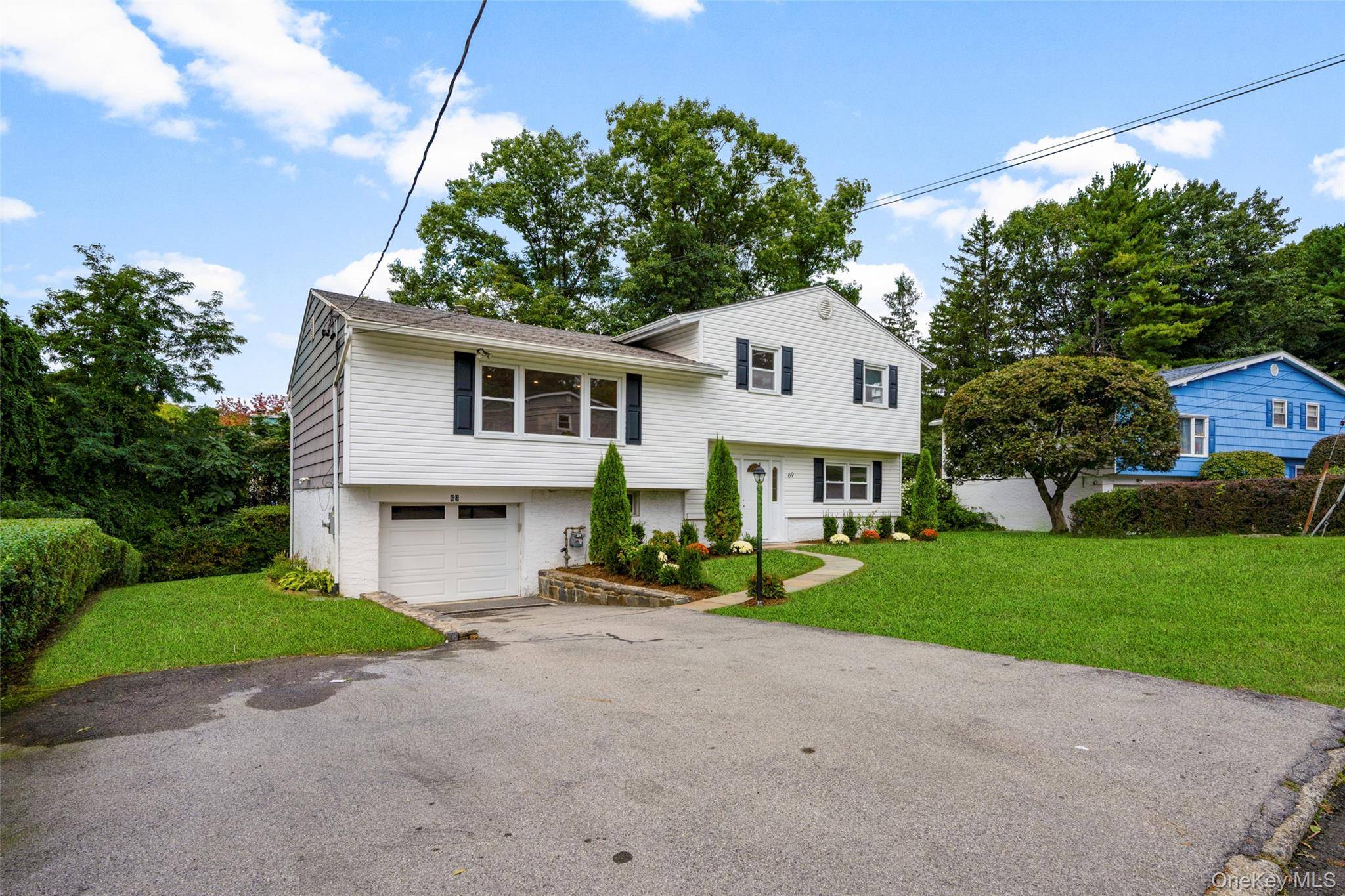69 Pietro DR, Yonkers, NY 10710