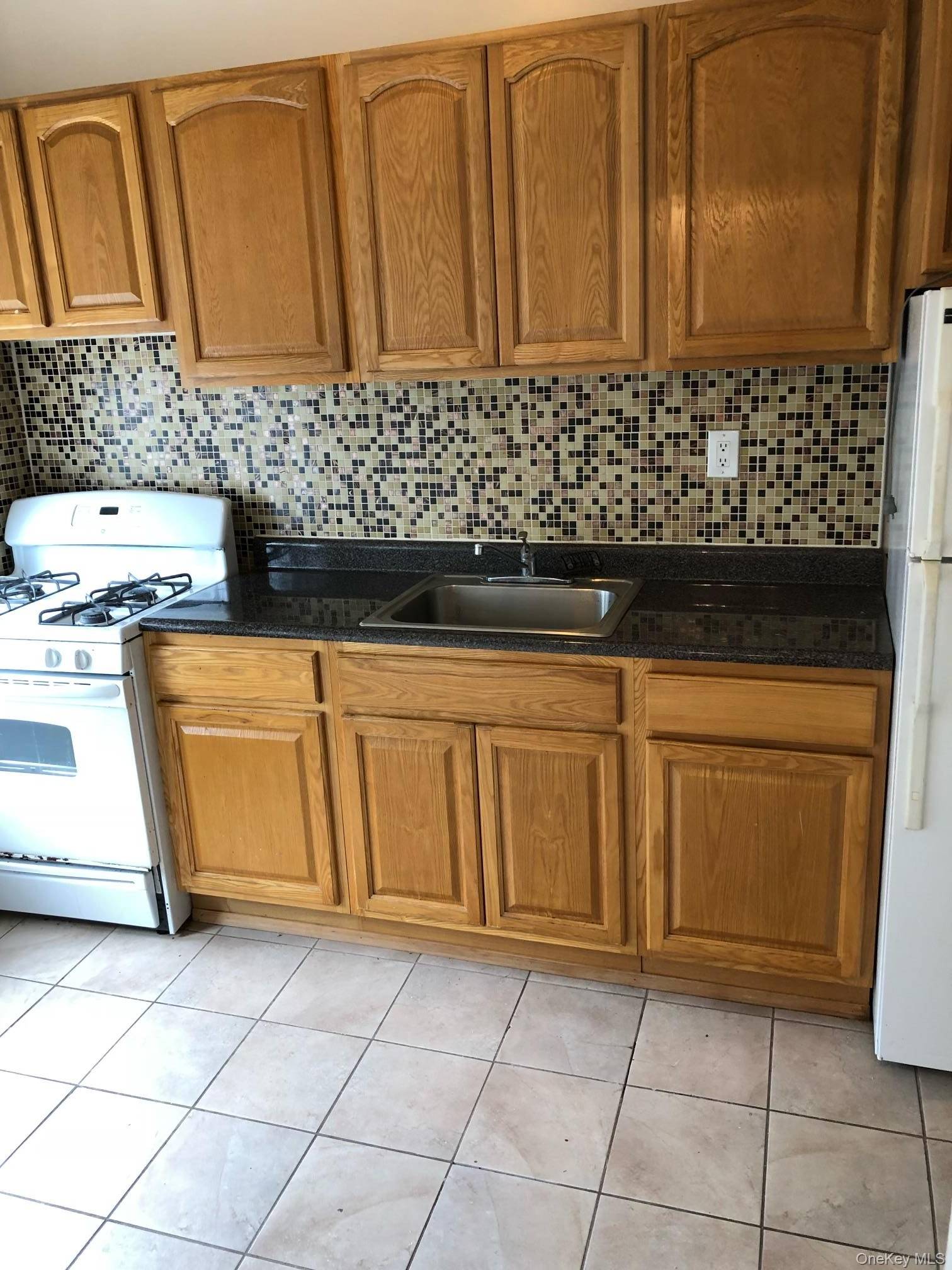 3514 30th AVE, Astoria, NY 11103