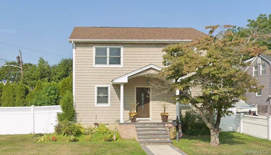 52 Concord AVE, Bethpage, NY 11714