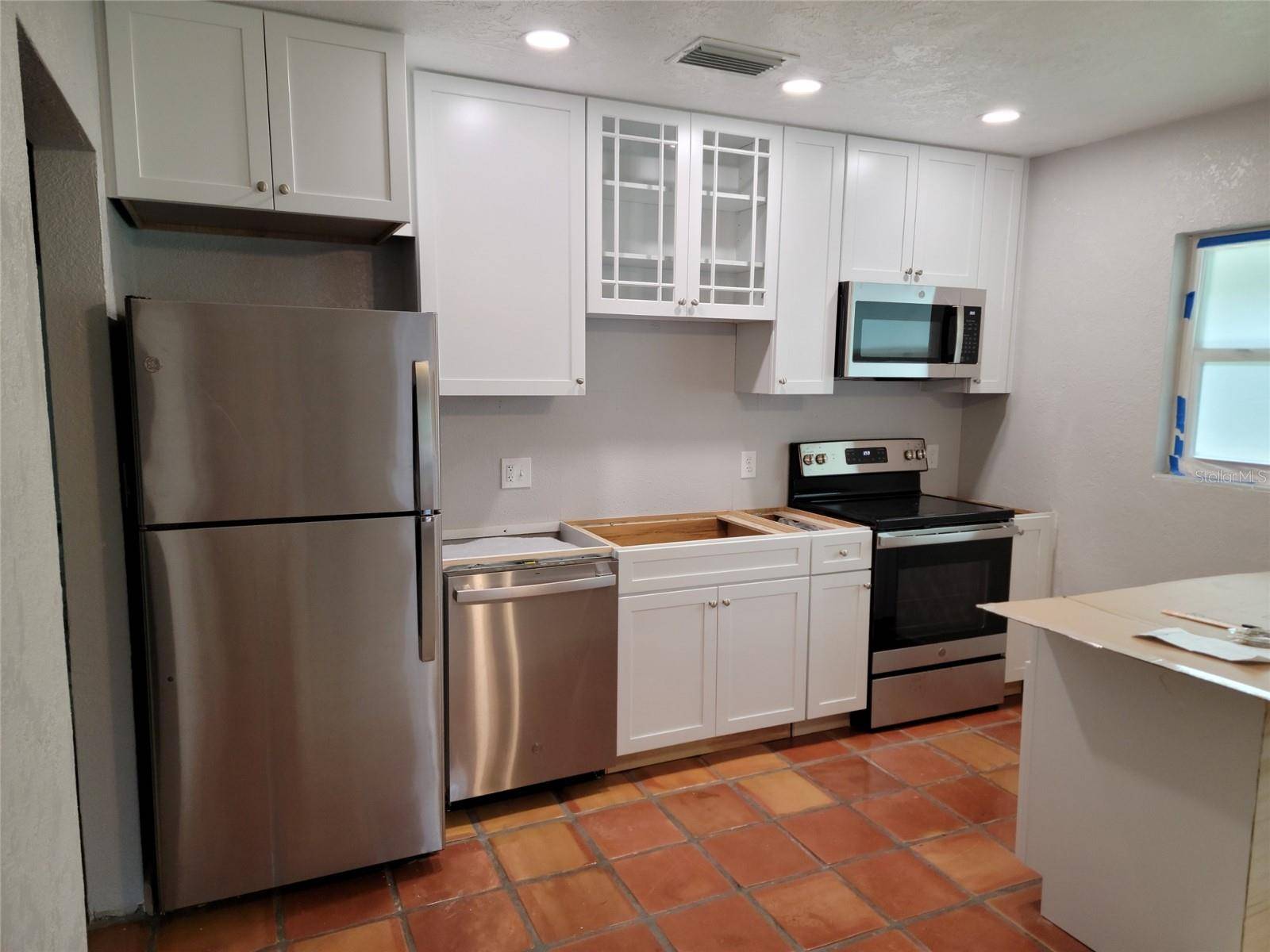 2117 3RD AVE E, Bradenton, FL 34208