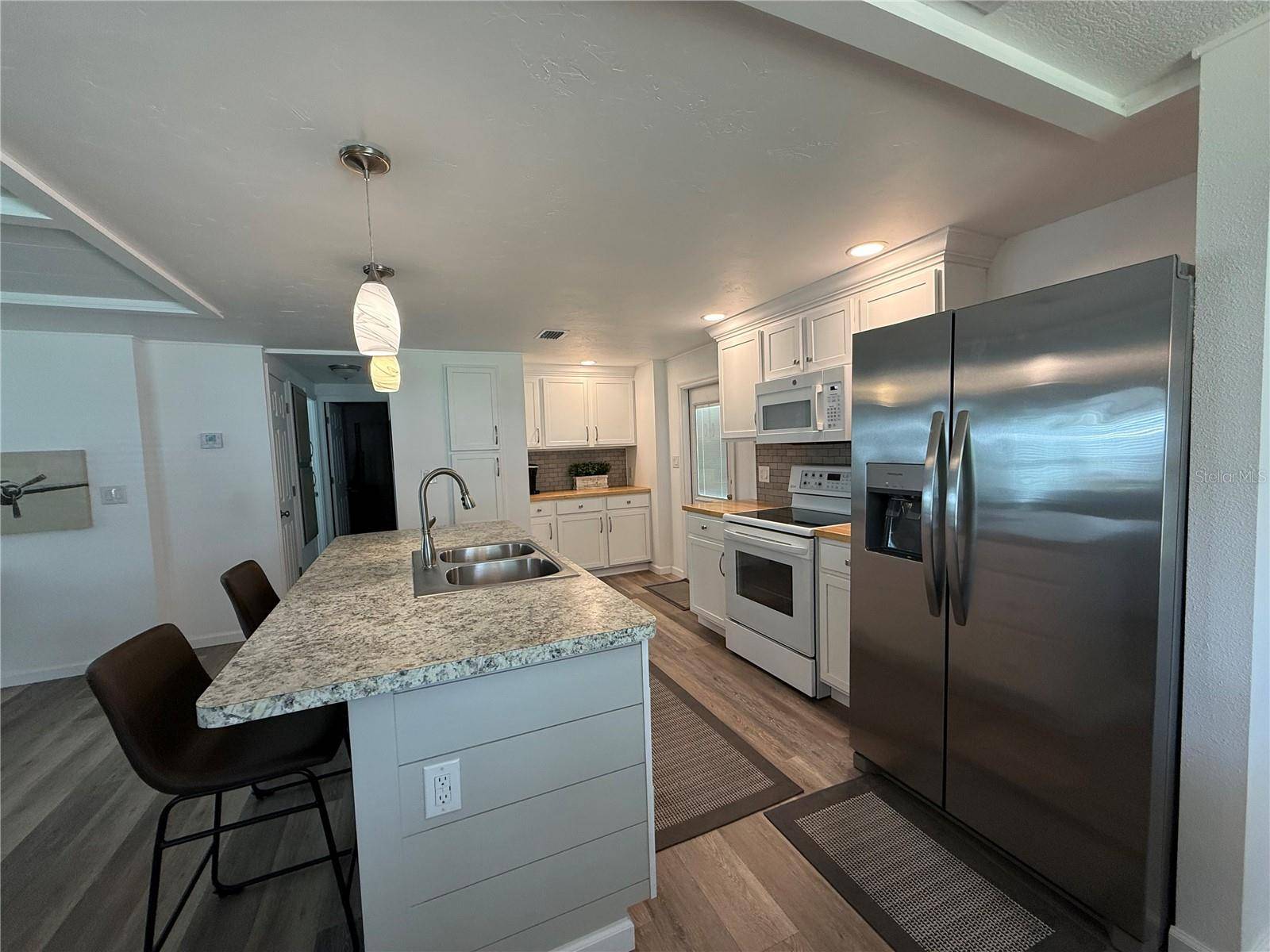 26 S BOBWHITE RD, Wildwood, FL 34785
