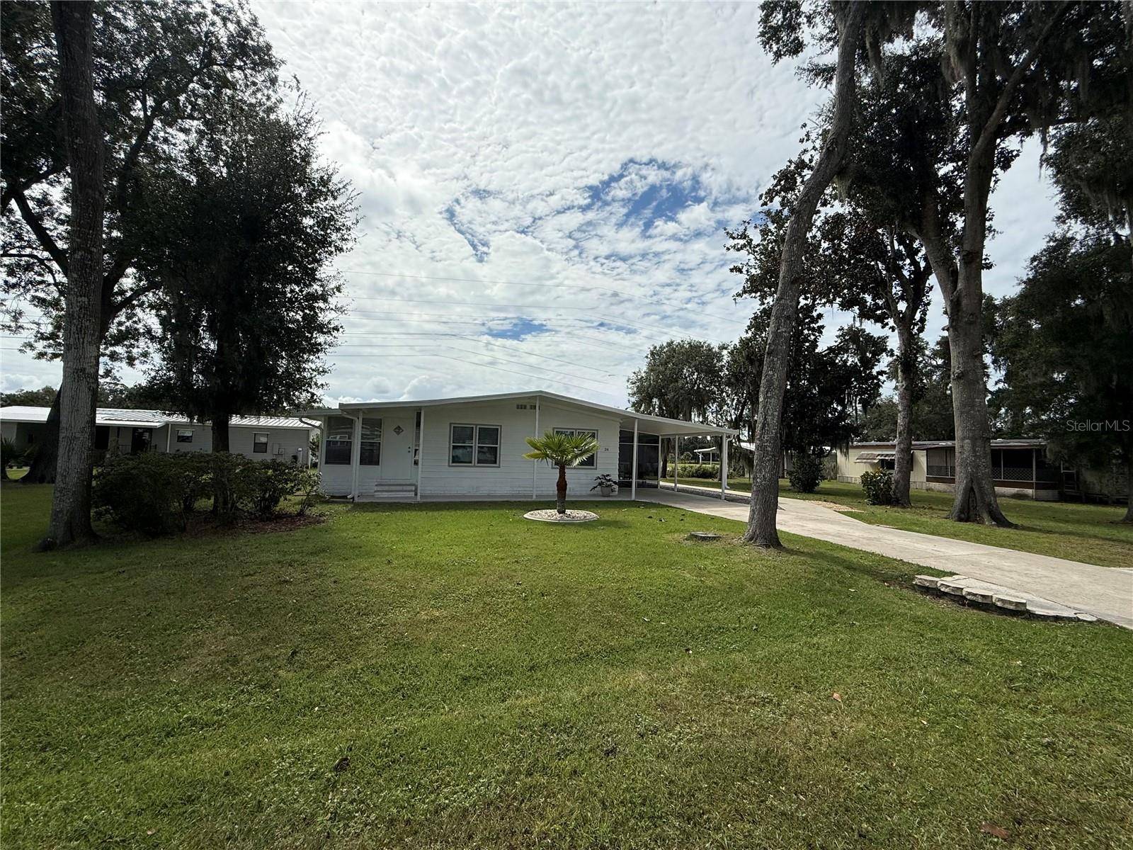 26 S BOBWHITE RD, Wildwood, FL 34785