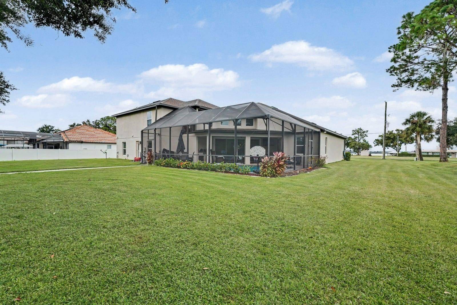 16206 EAST SHIRLEY SHORES RD, Tavares, FL 32778
