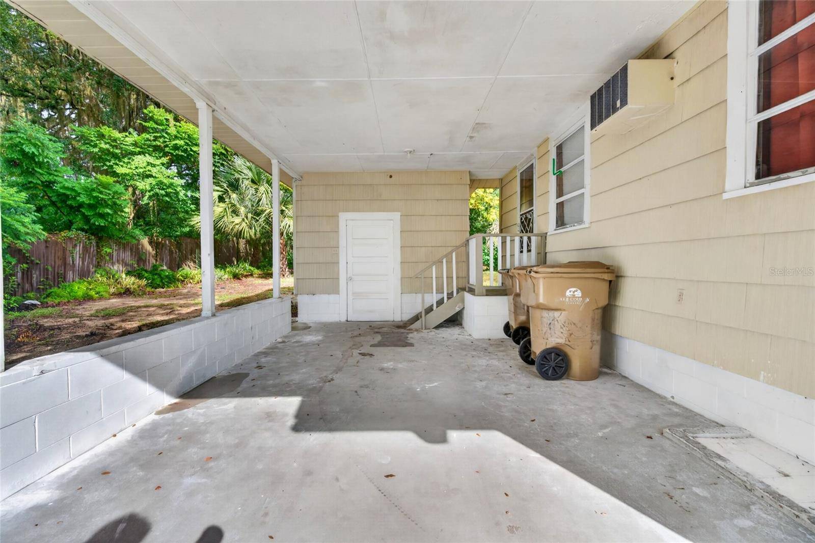 210 NEBRASKA AVE, Leesburg, FL 34748