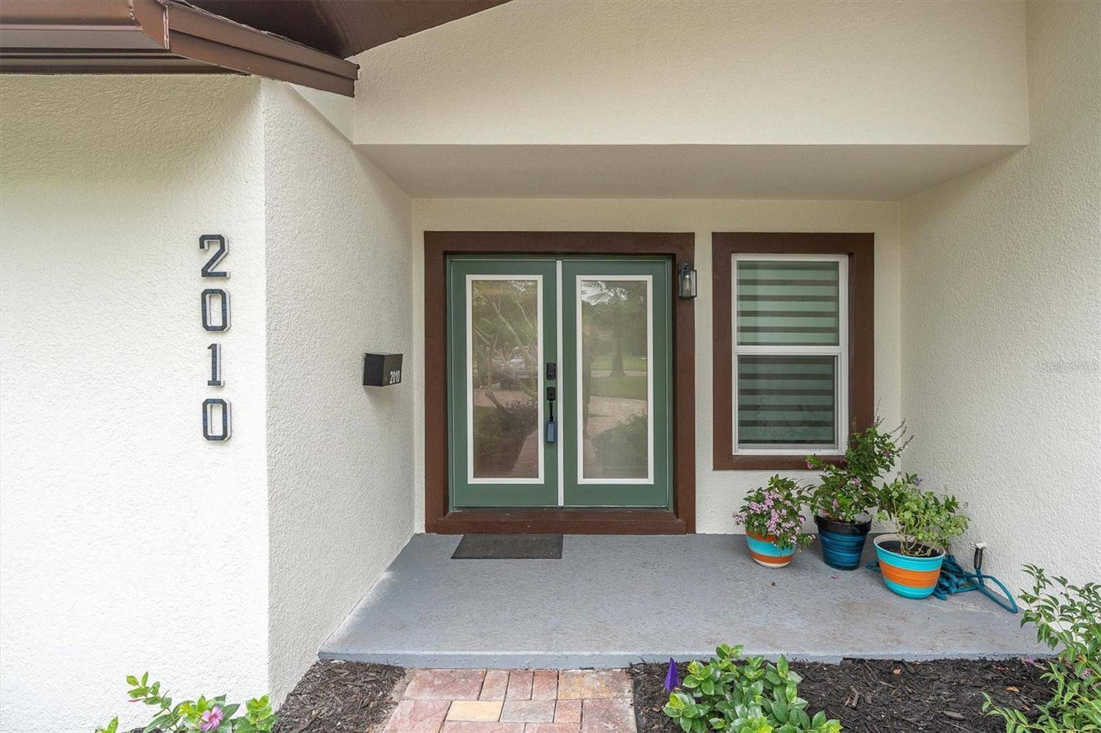 2010 PINELLAS POINT DR S, St Petersburg, FL 33712