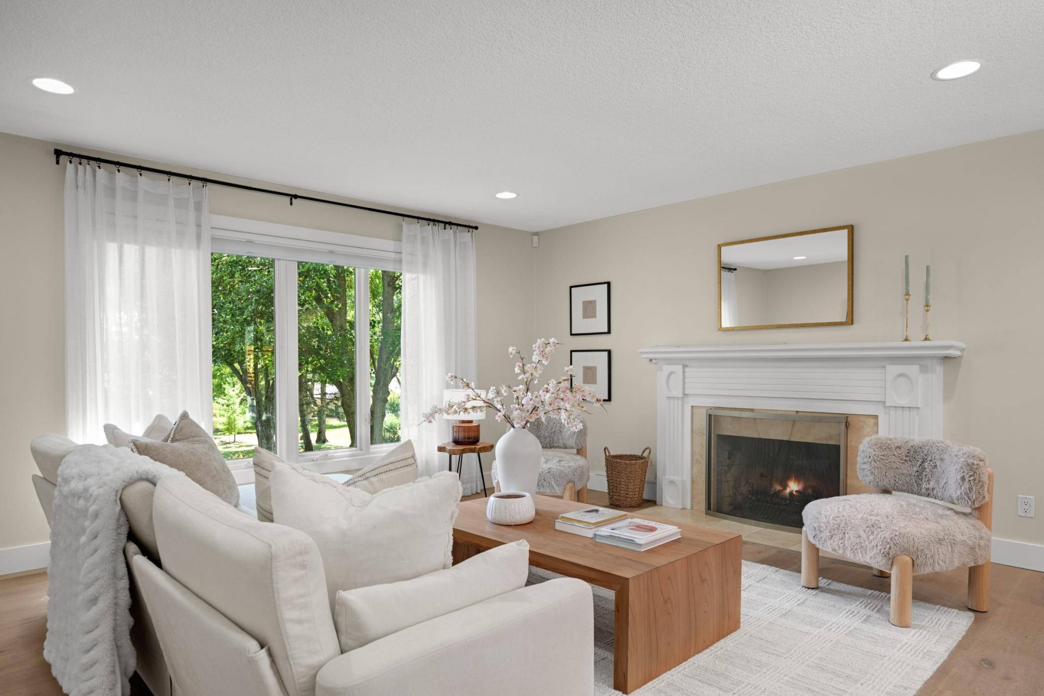 7204 Glouchester DR, Edina, MN 55435