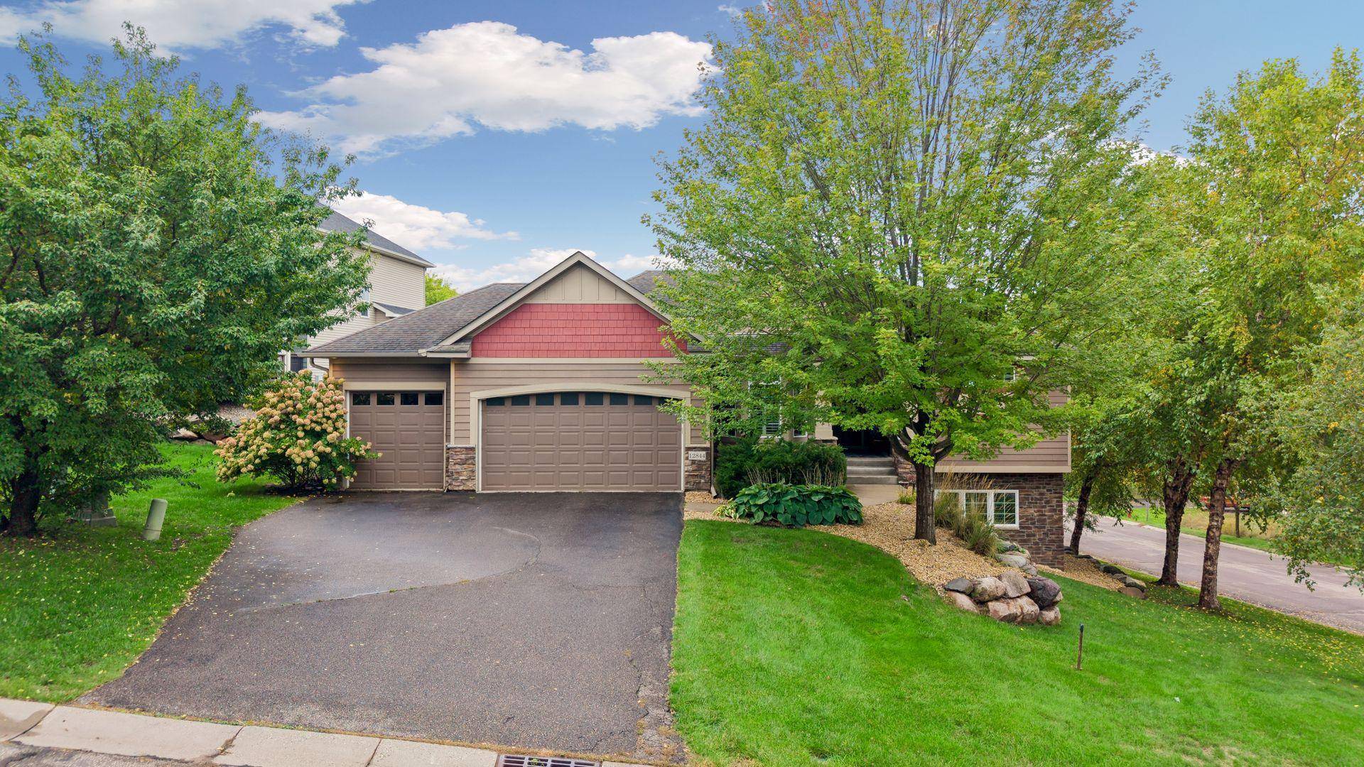 12844 Garrett CT, Apple Valley, MN 55124