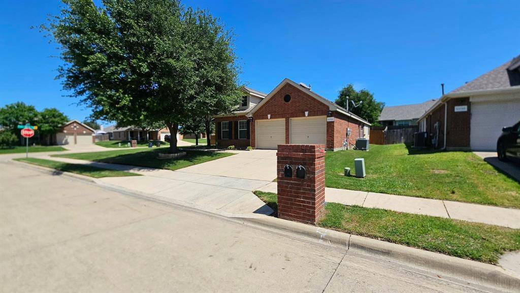 13744 Village Vista Drive, Fort Worth, TX 76052