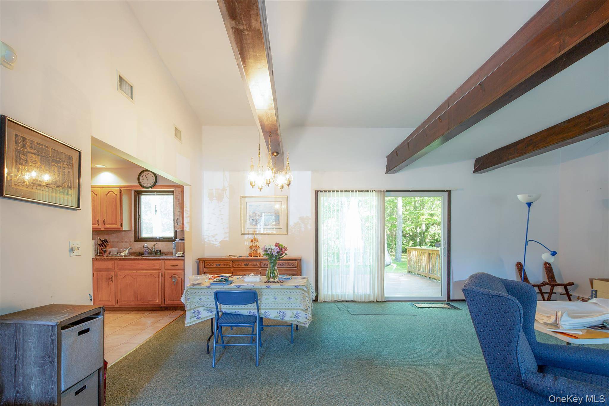 42 Squires AVE, East Quogue, NY 11942