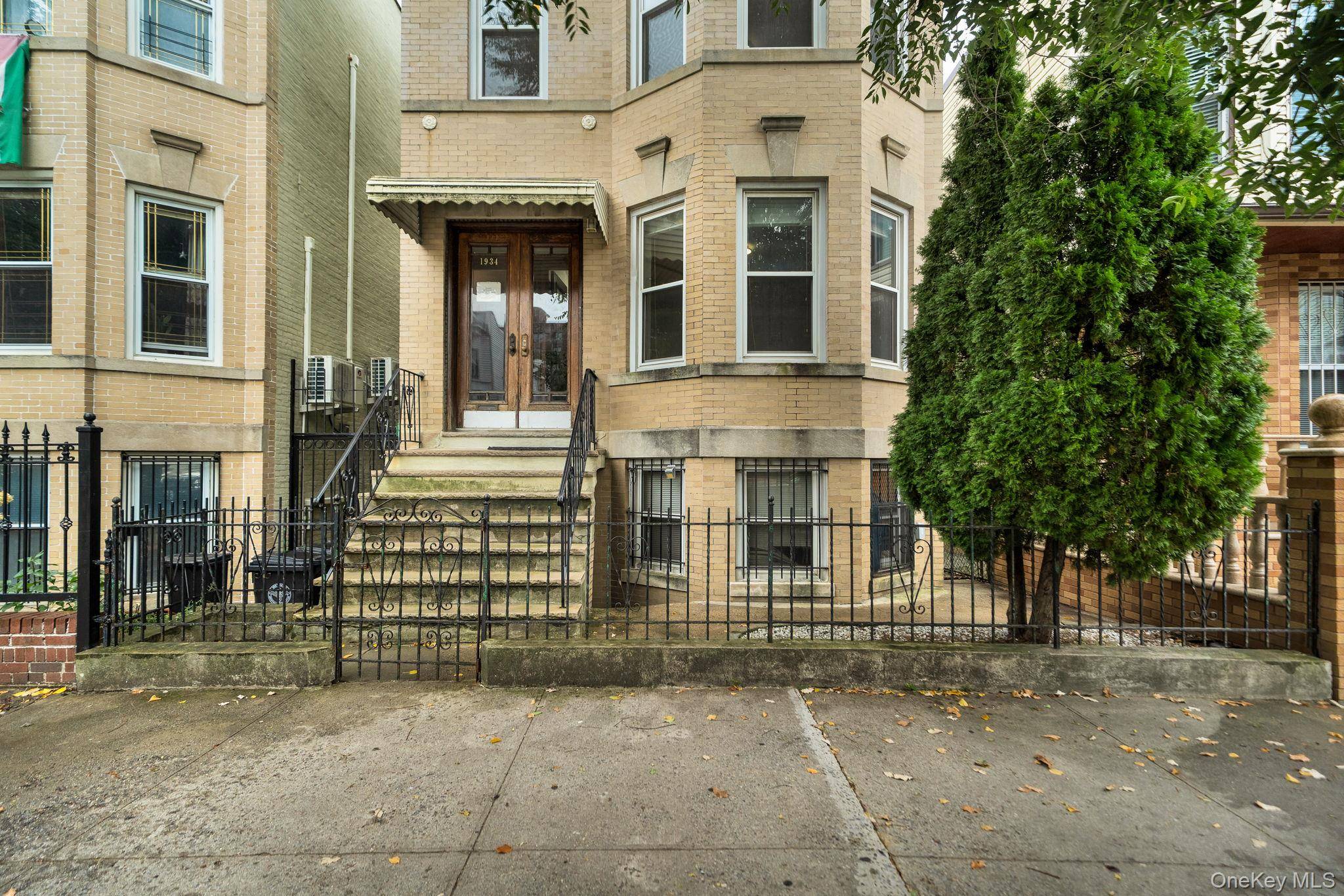 1934 Benedict AVE, Bronx, NY 10462