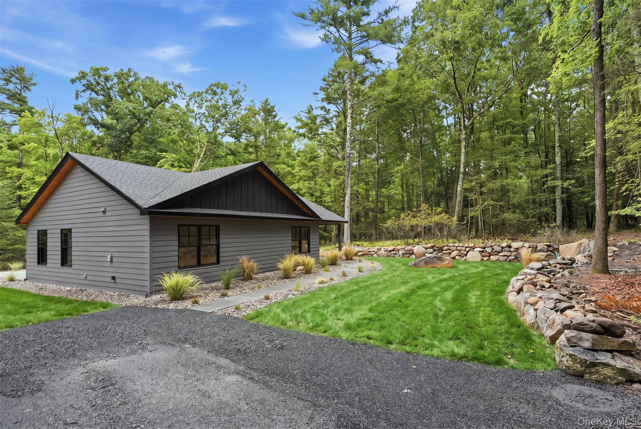 493 Samsonville RD, Kerhonkson, NY 12446
