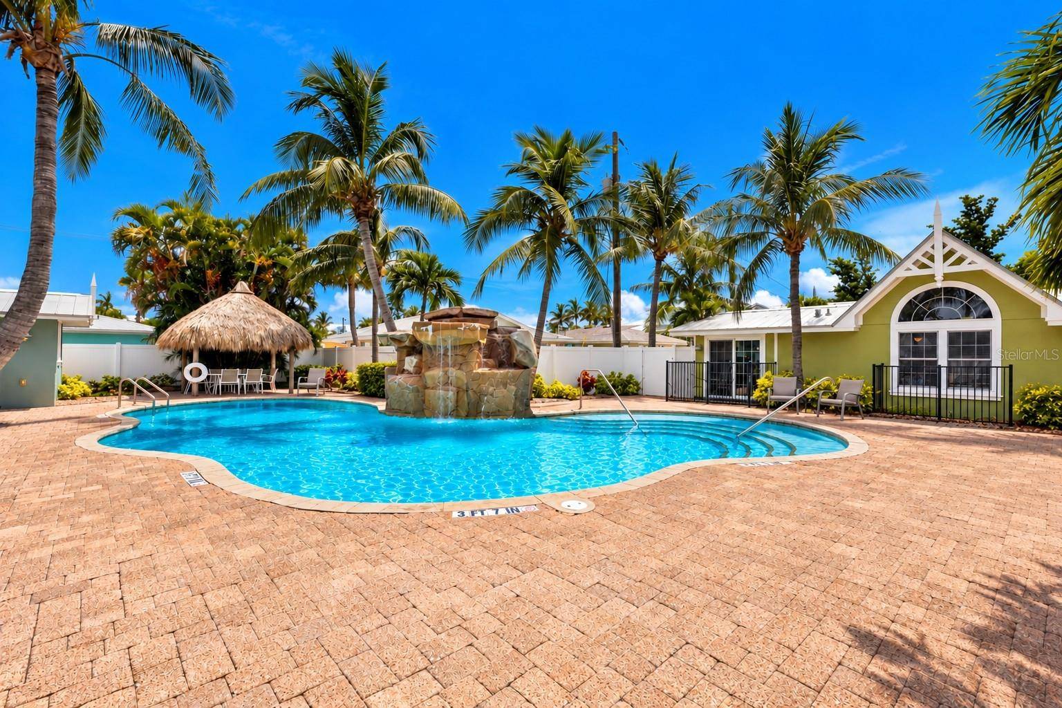 215 67TH ST #6, Holmes Beach, FL 34217