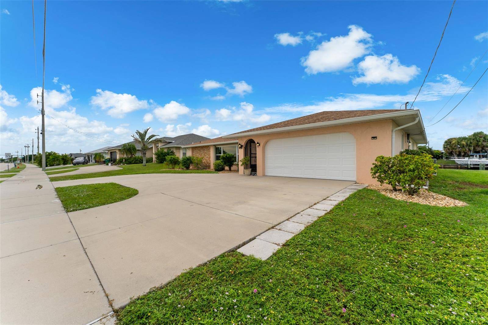 21129 EDGEWATER DR, Port Charlotte, FL 33952
