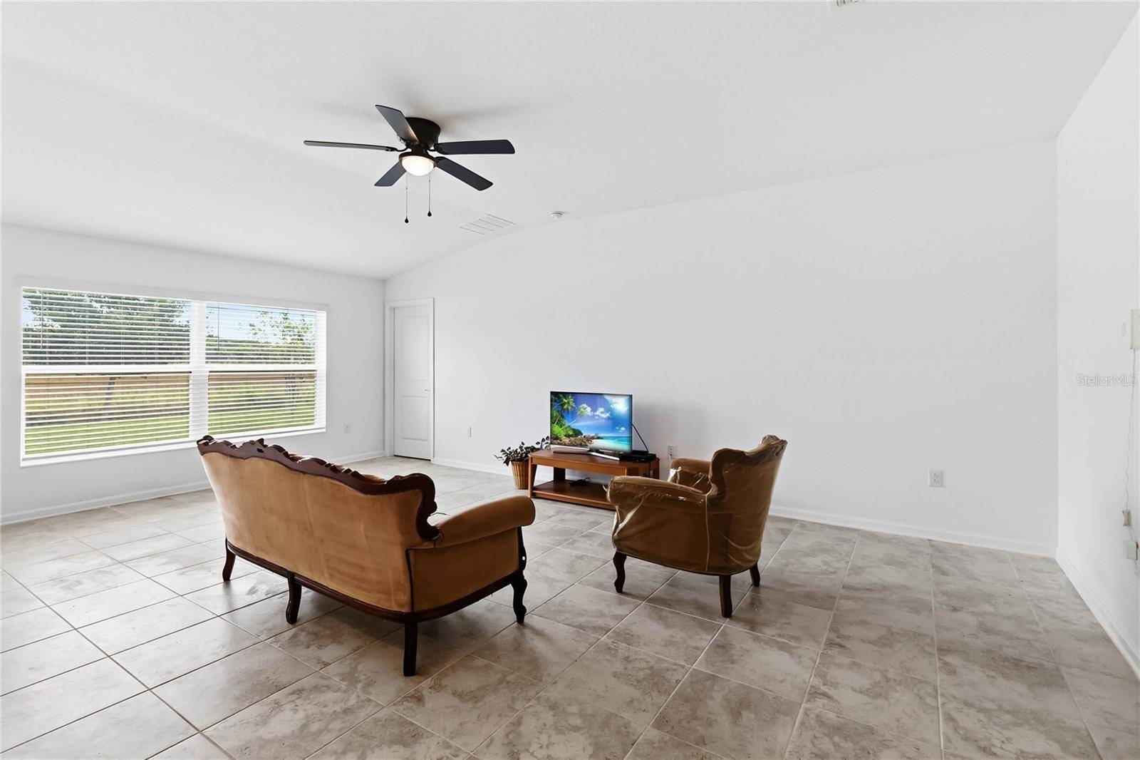 301 PINEYWOODS ST, St Cloud, FL 34772