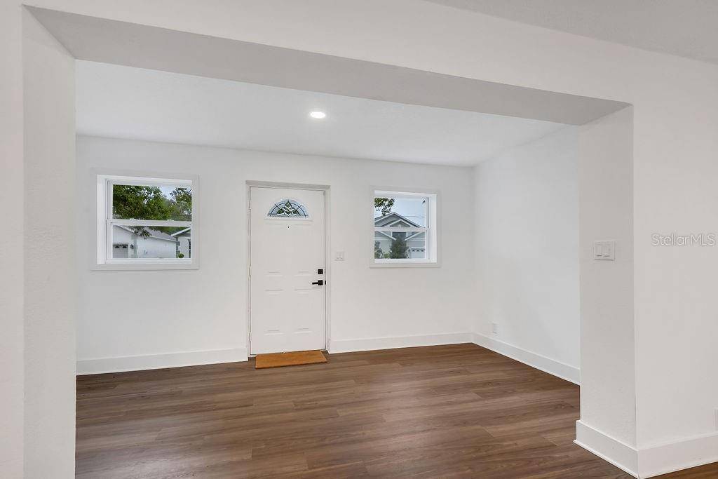 842 DENNIS AVE, Orlando, FL 32807