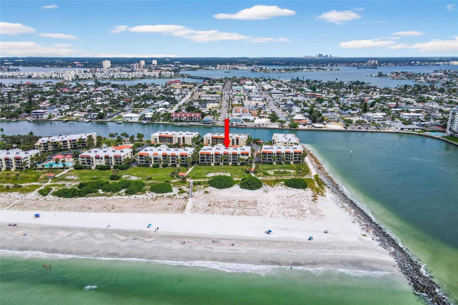7434 BAYSHORE DR #202, Treasure Island, FL 33706