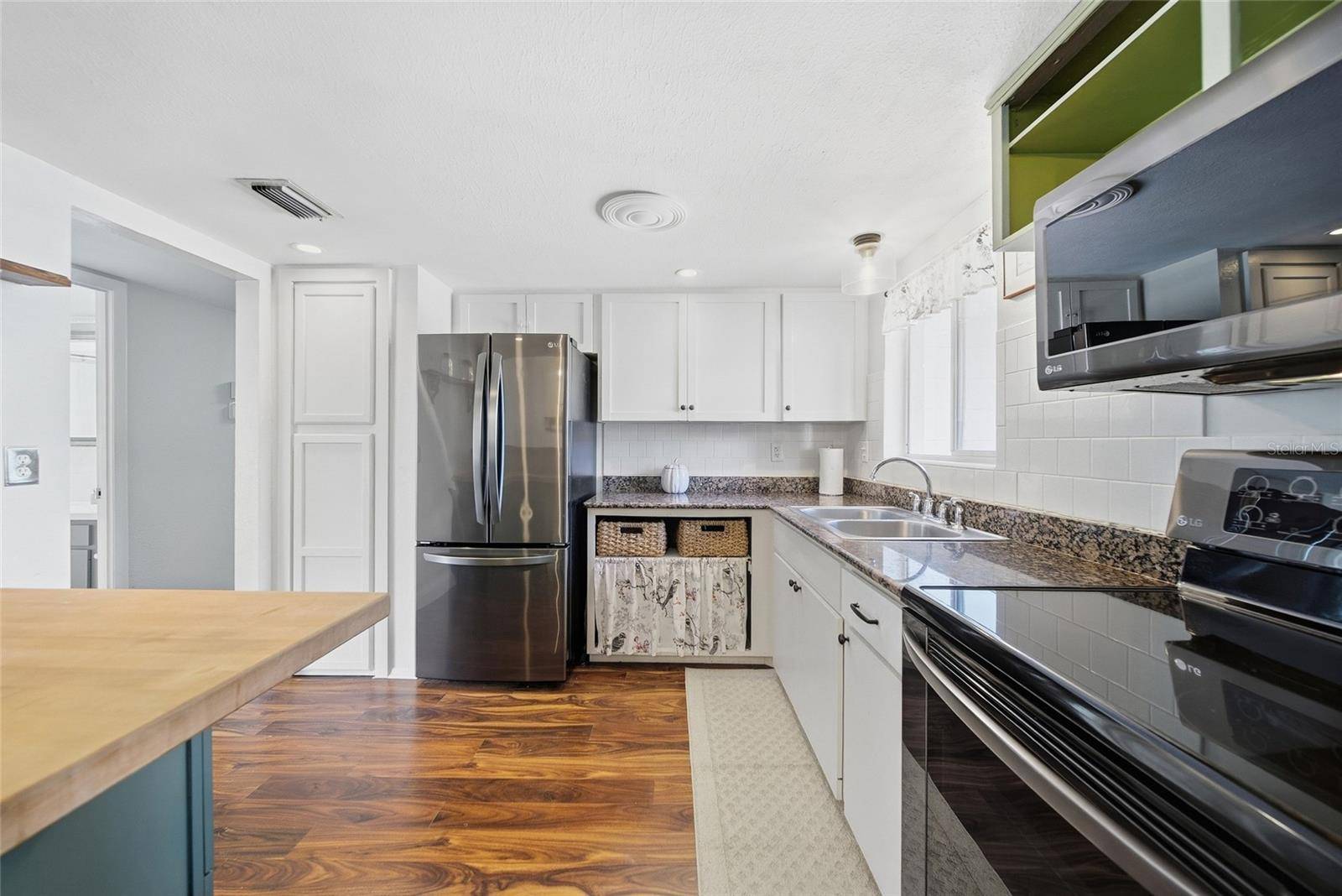 2330 CANAL DR #G27, Bradenton, FL 34207