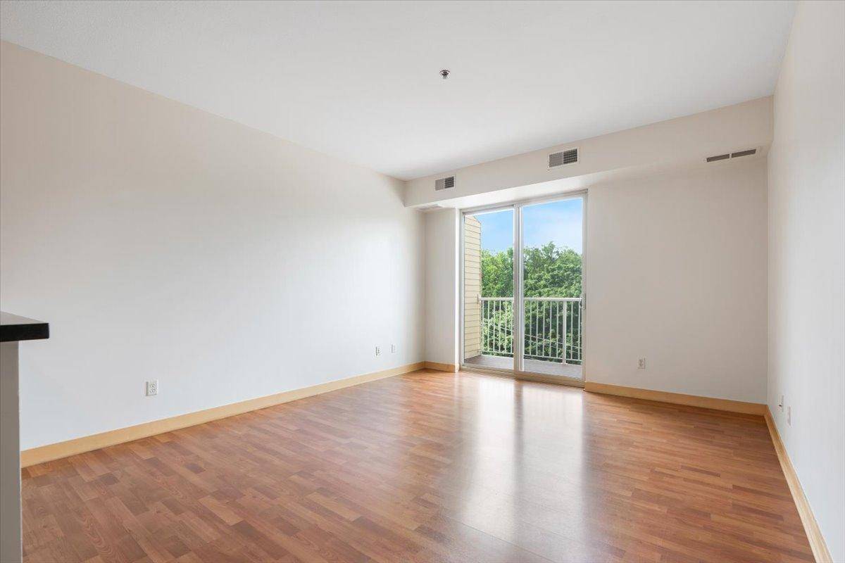 2900 University AVE SE #503, Minneapolis, MN 55414
