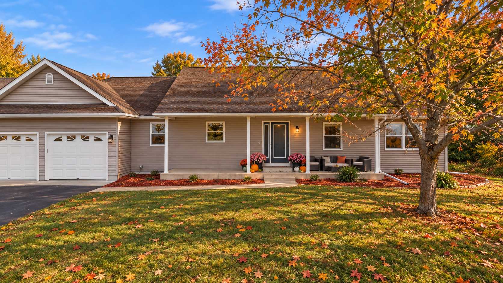 545 Kreuziger RD, River Falls, WI 54023