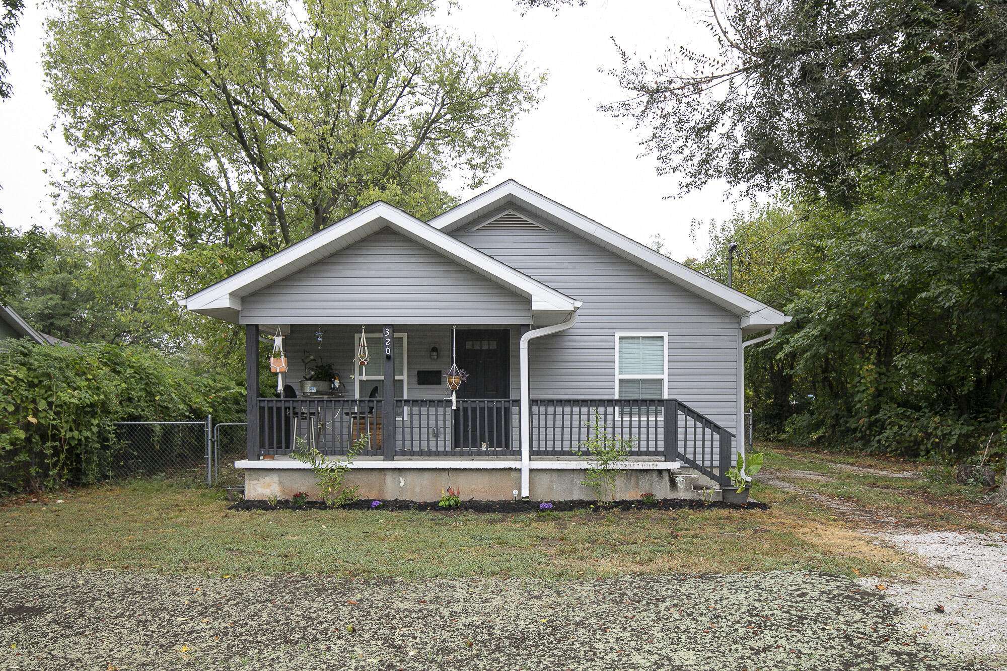 320 N Park AVE, Springfield, MO 65802