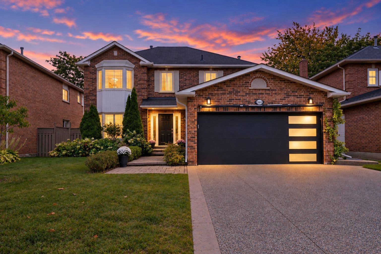 360 River Oaks BLVD W, Oakville, ON L6H 5E7