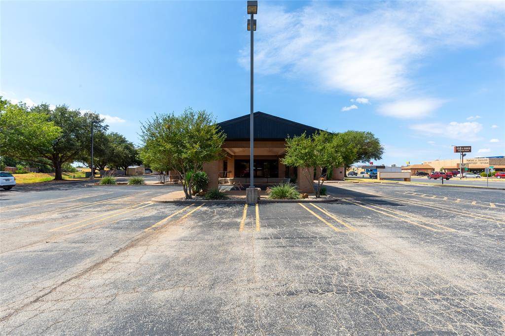 3025 Southwest Drive, Abilene, TX 79605