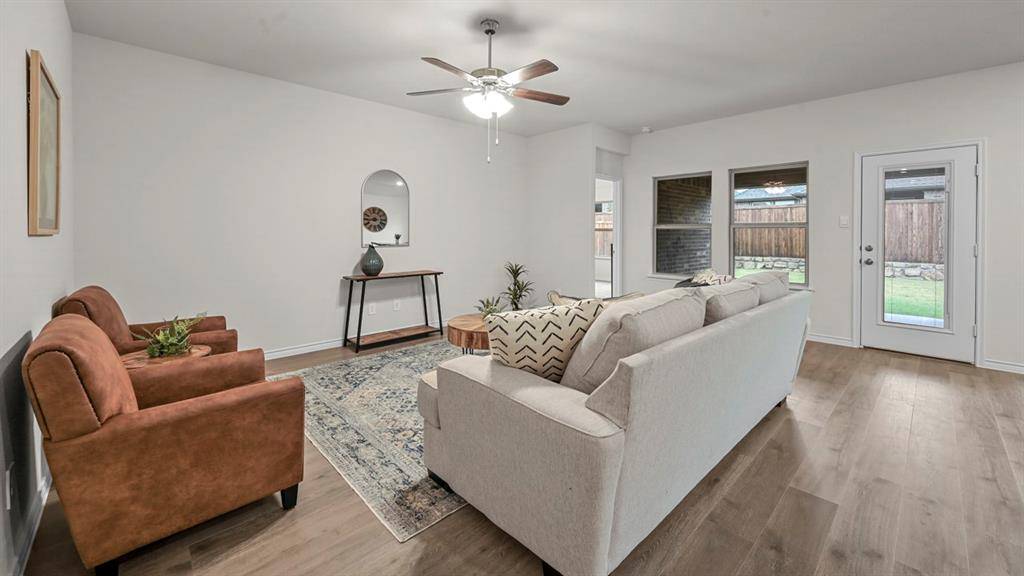404 Campfield Drive, Caddo Mills, TX 75135