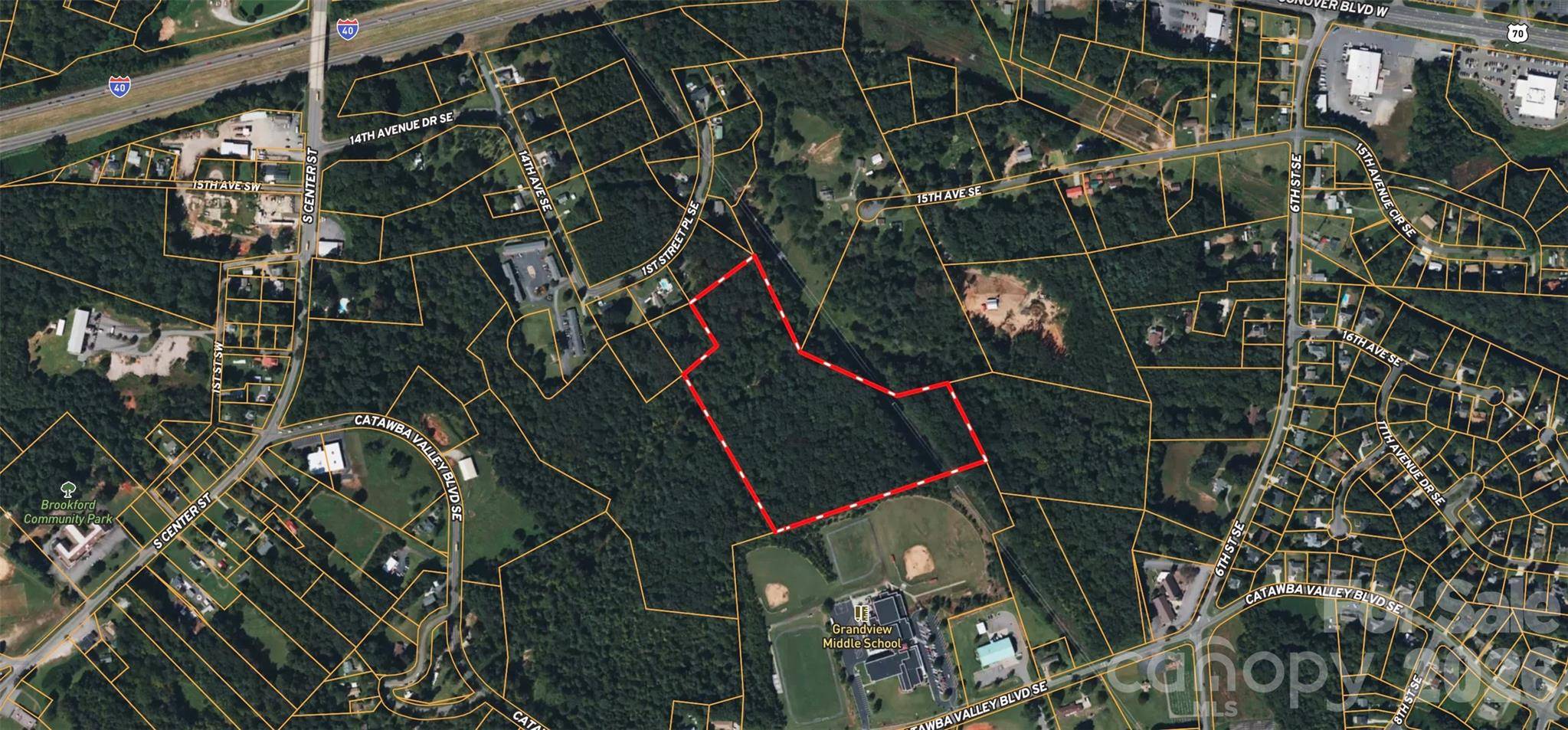 1539 1st Street PL SE, Hickory, NC 28602