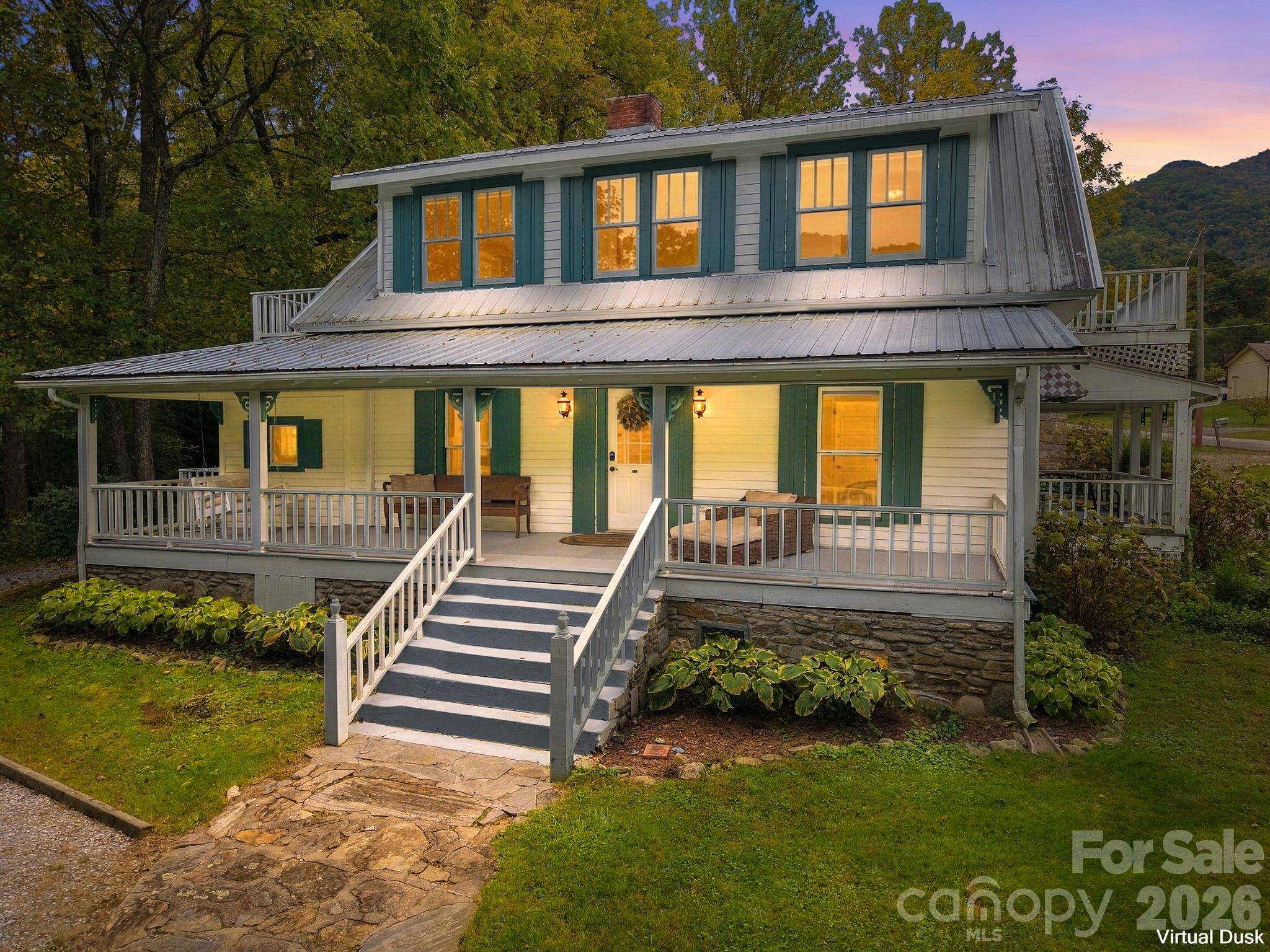 125 Timberline DR, Maggie Valley, NC 28751
