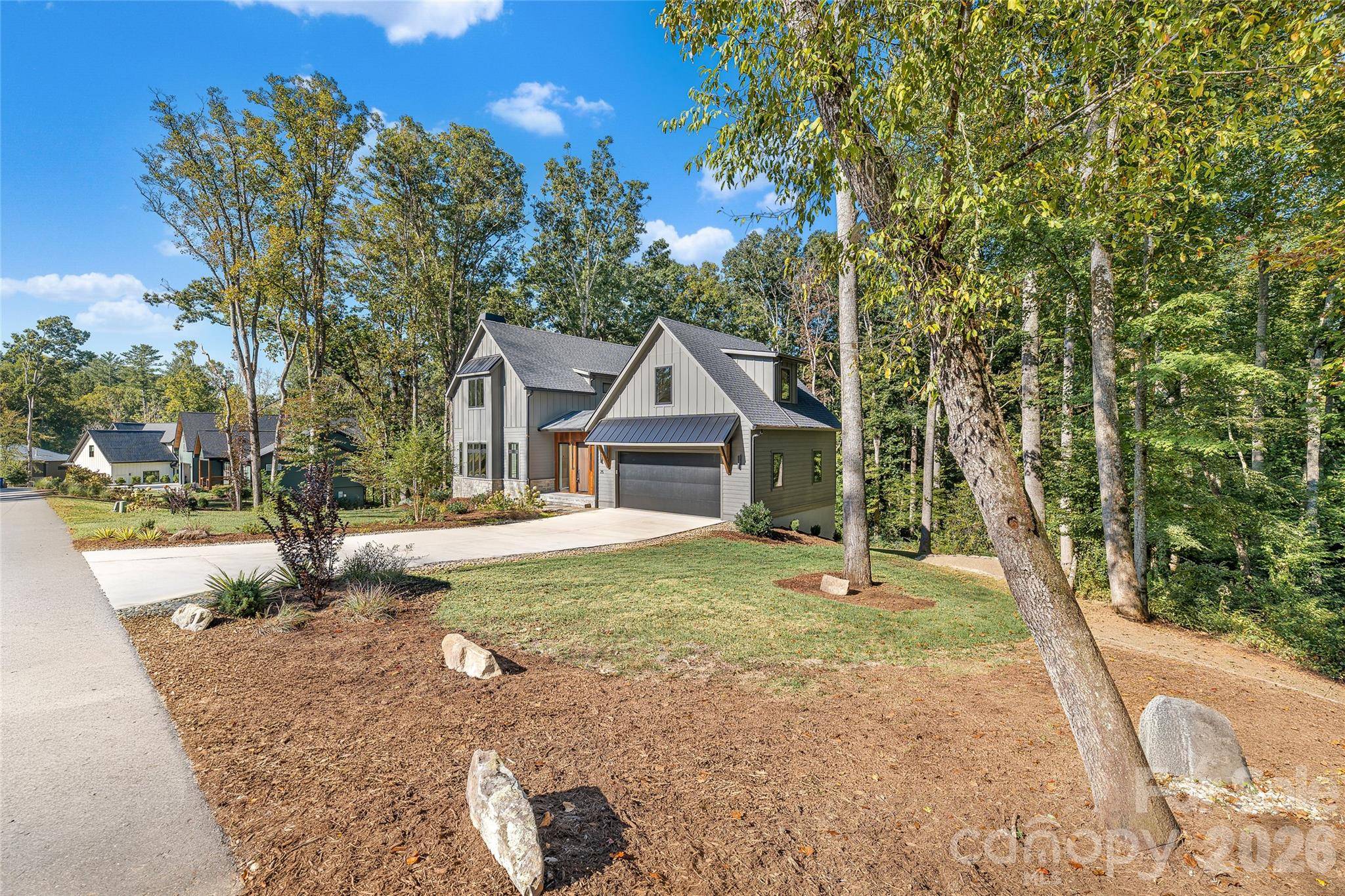 25 Ted Linn DR, Fairview, NC 28730