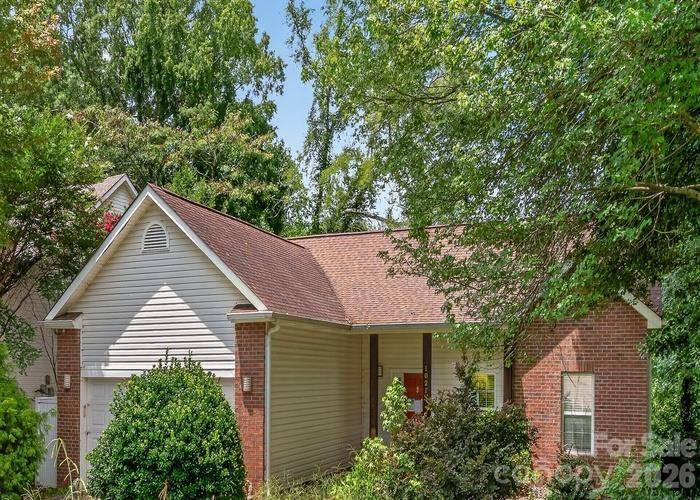 1021 Stinson Glen LN, Charlotte, NC 28214