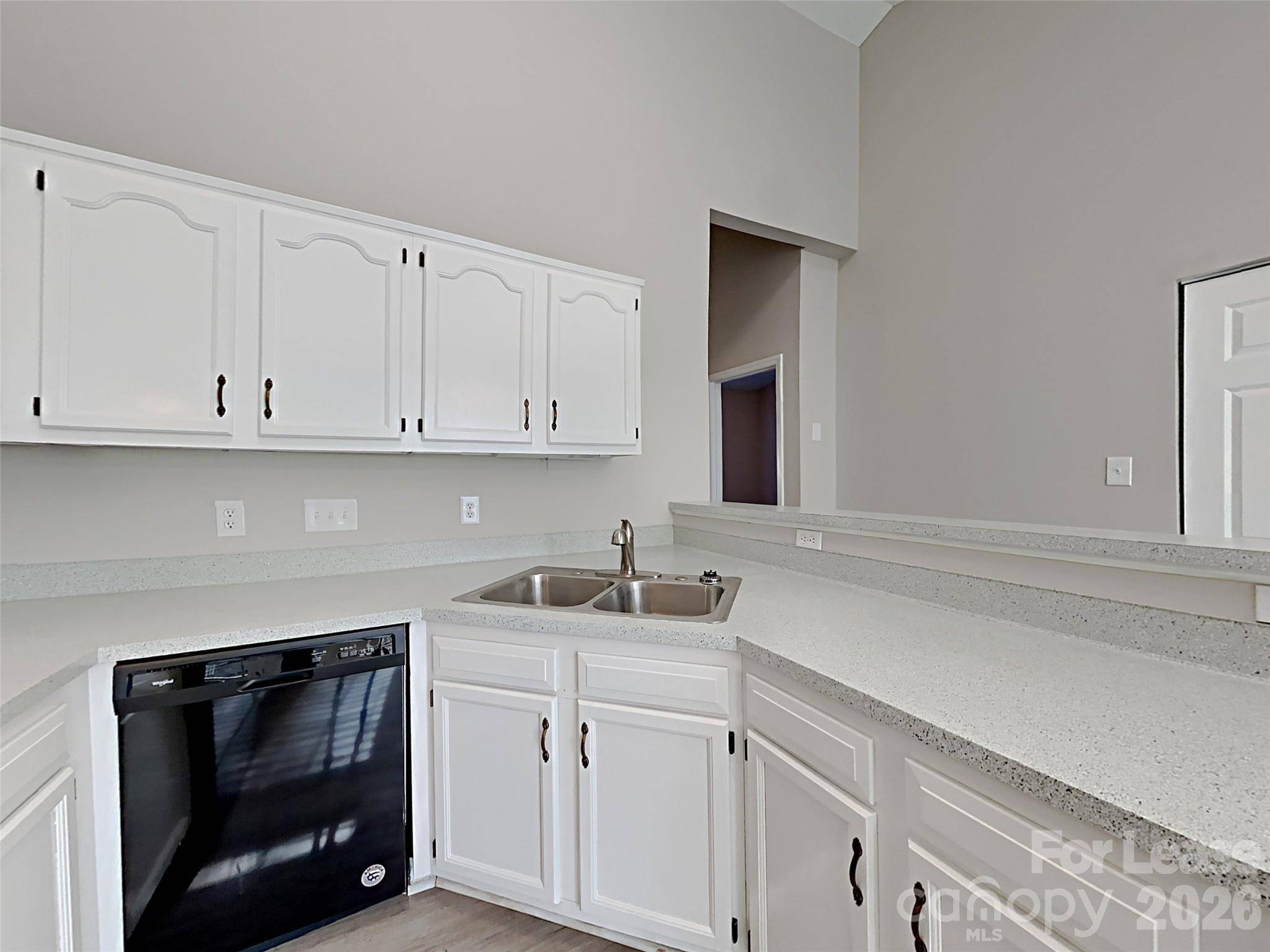 423 Cottonwood Park DR, Charlotte, NC 28214