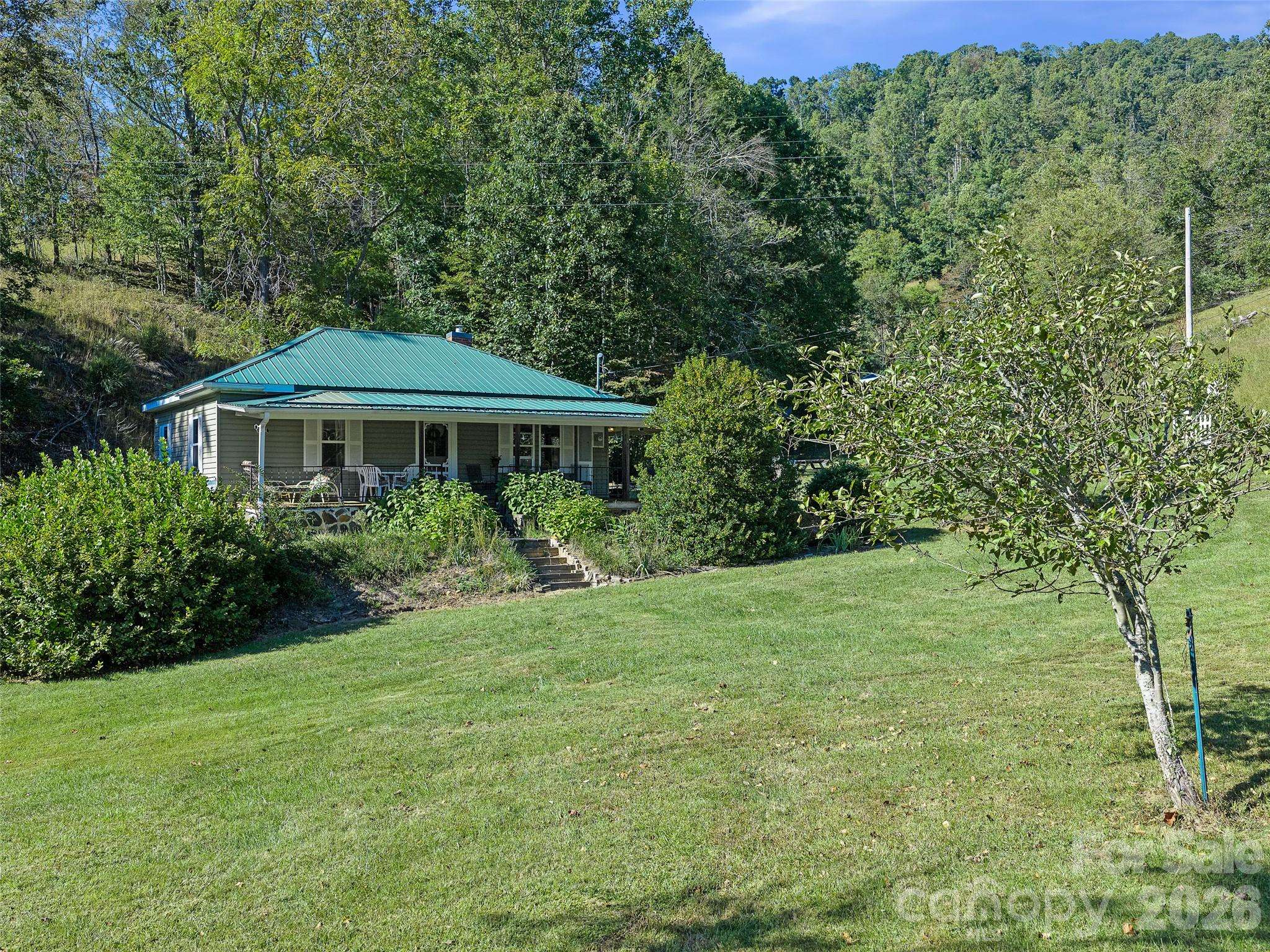 163 Cub Howell RD, Bakersville, NC 28705