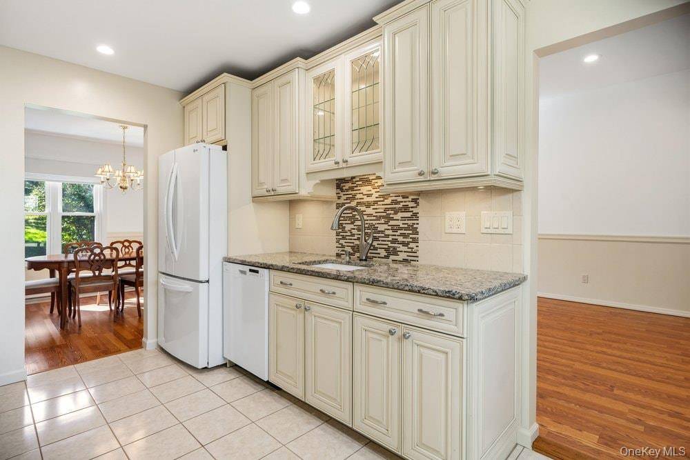 1406 Gotham CT, Saint James, NY 11780