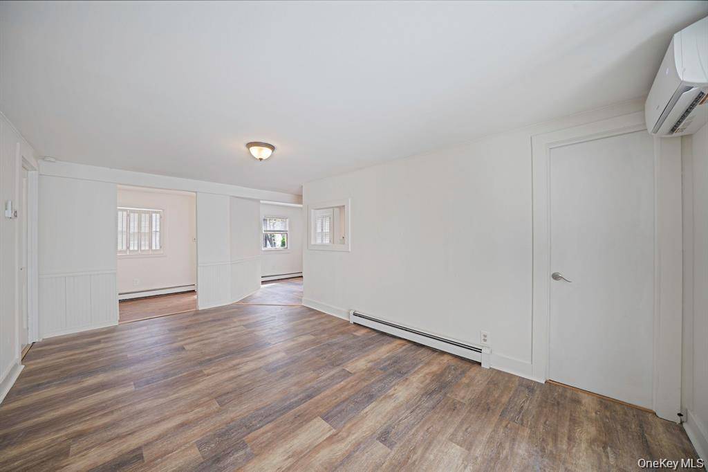 32 Dewey ST, Port Jefferson, NY 11776