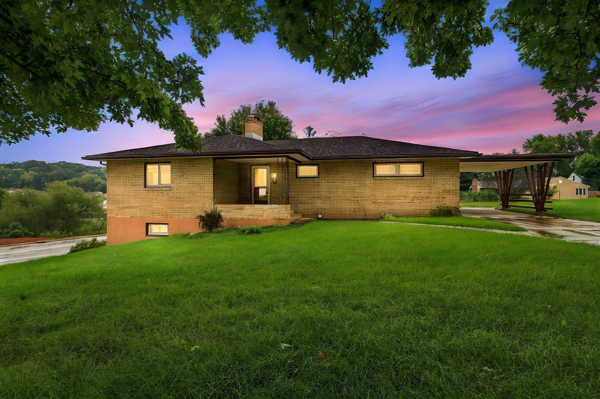 824 Brown ST, Jackson, MN 56143