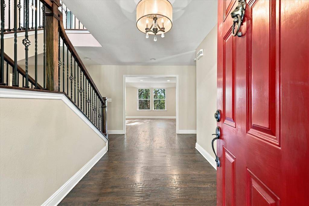 2930 Peninsula Drive, Grapevine, TX 76051