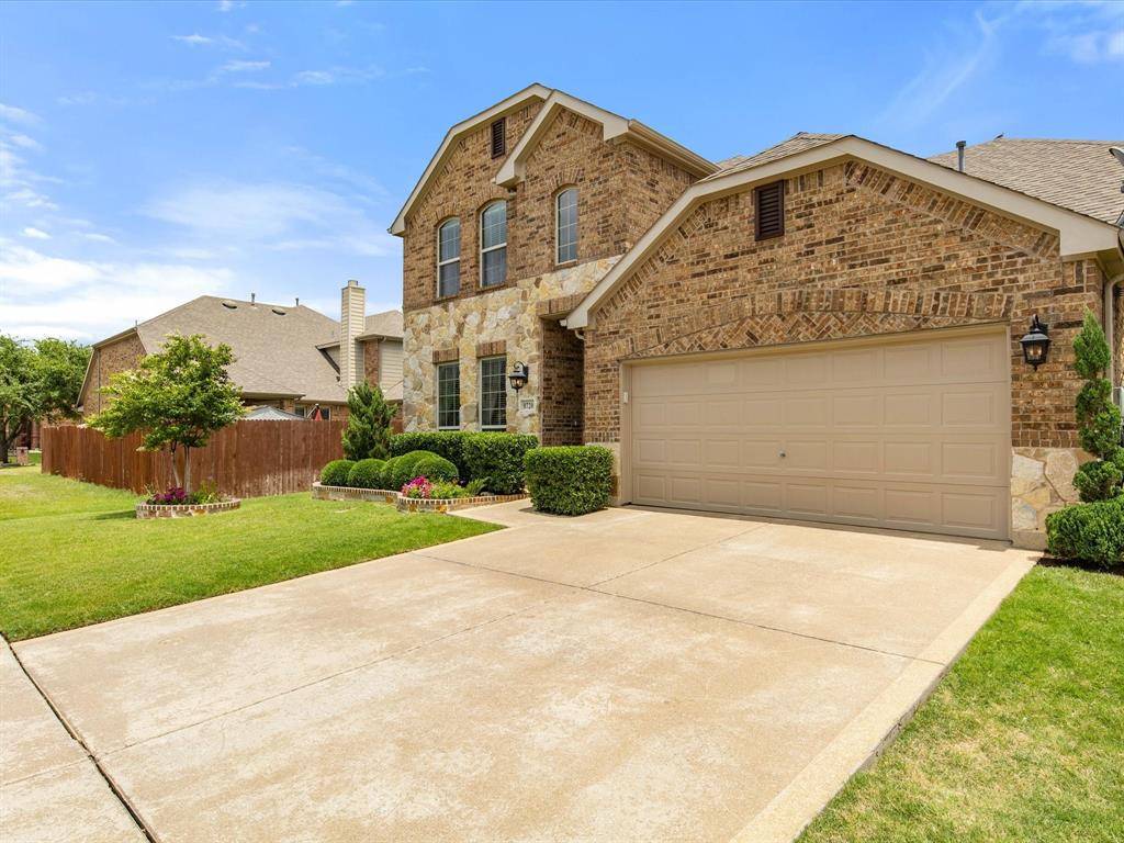 8720 Devonshire Drive, Fort Worth, TX 76131
