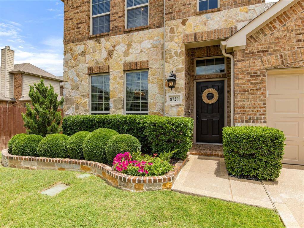 8720 Devonshire Drive, Fort Worth, TX 76131