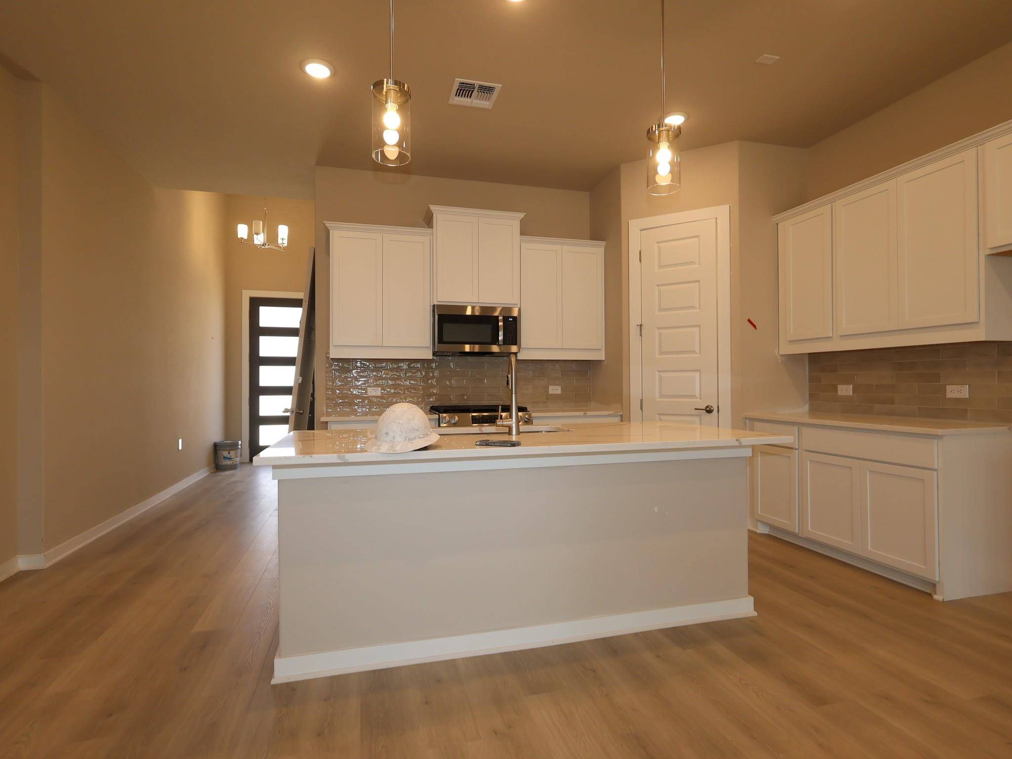 326 Callahan LOOP, Buda, TX 78610