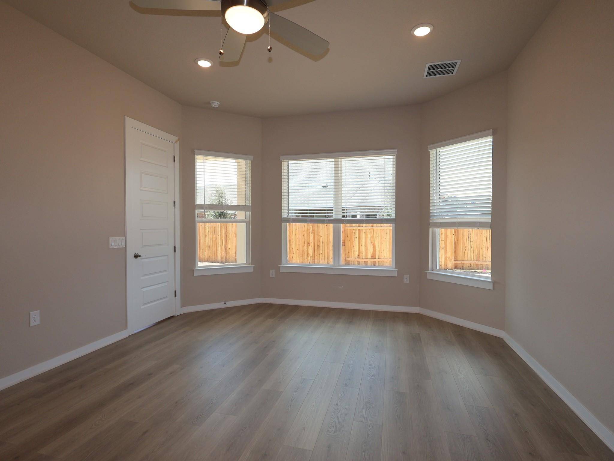 326 Callahan LOOP, Buda, TX 78610