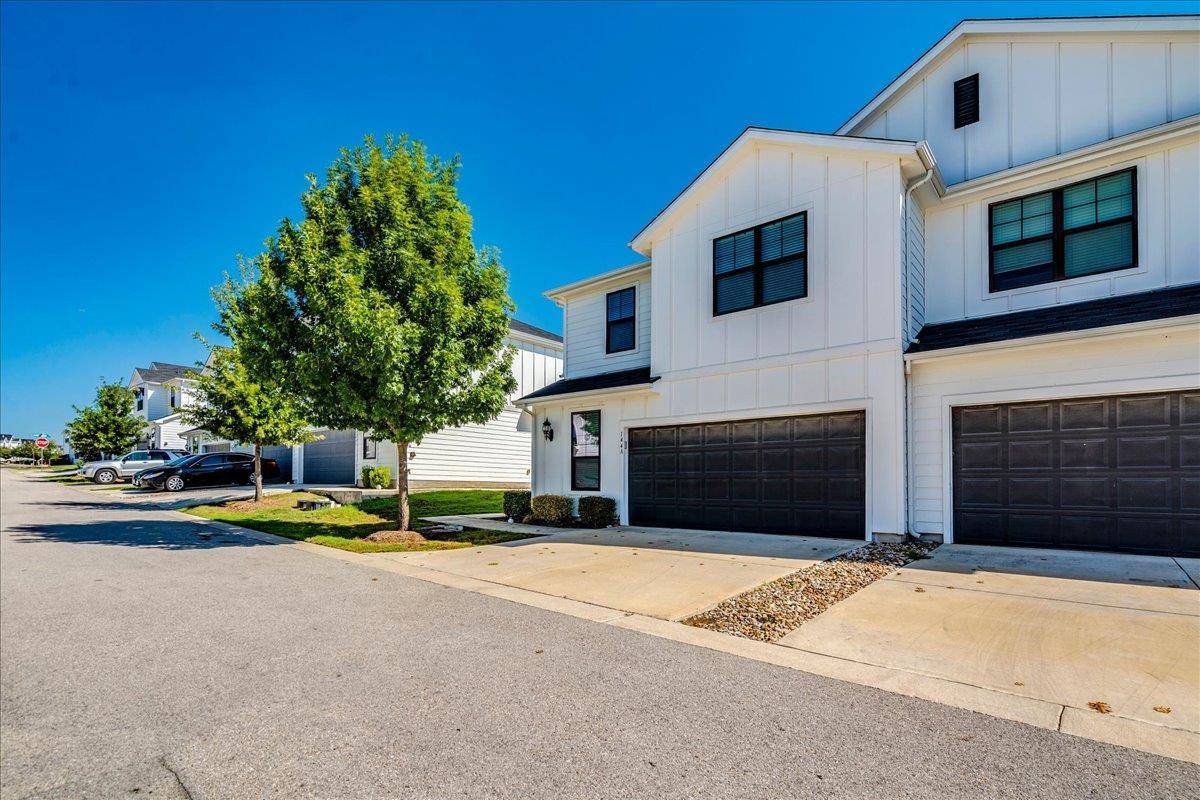 144 Threshing RD #A, Buda, TX 78610