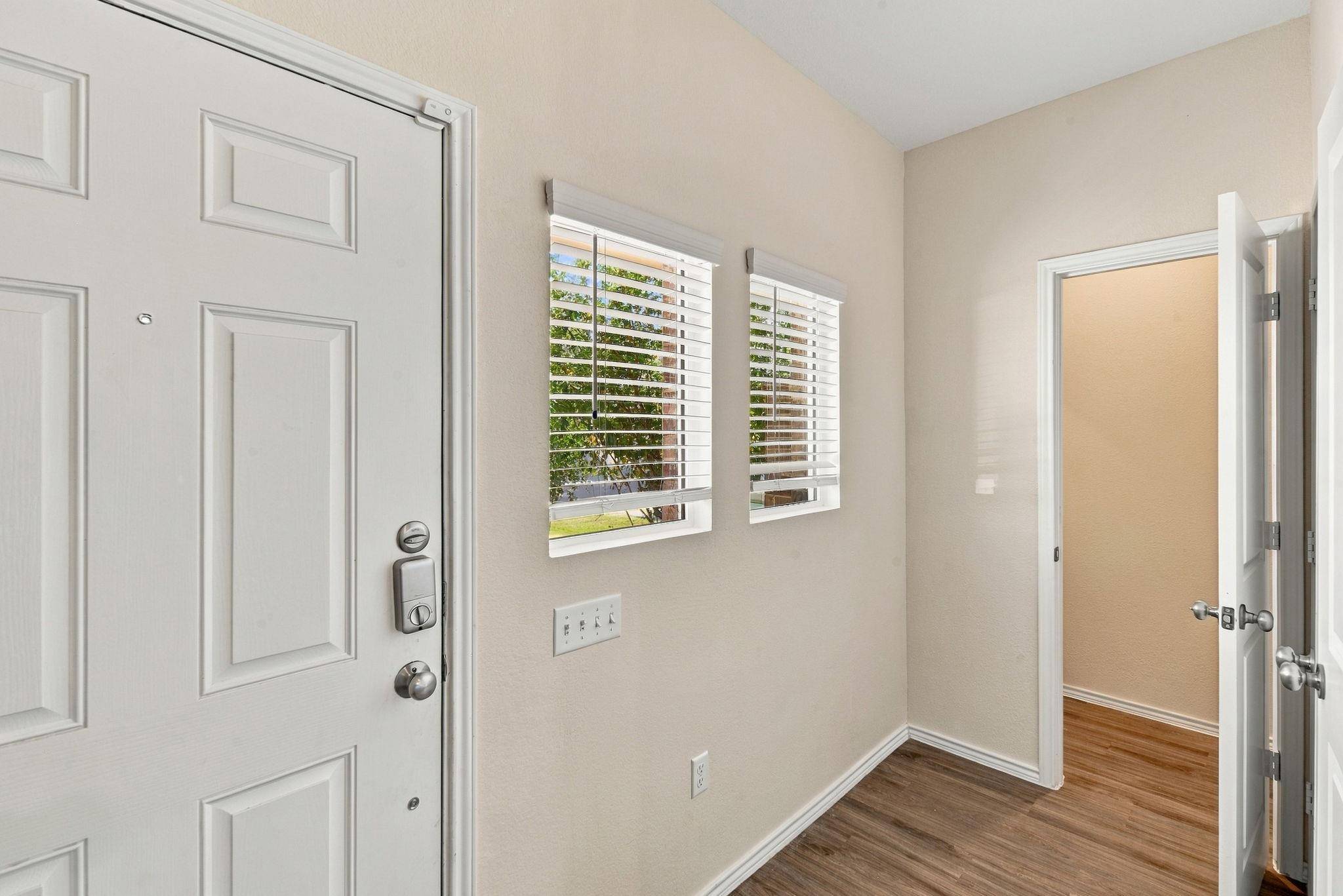 216 George Neggan LN, Bastrop, TX 78602